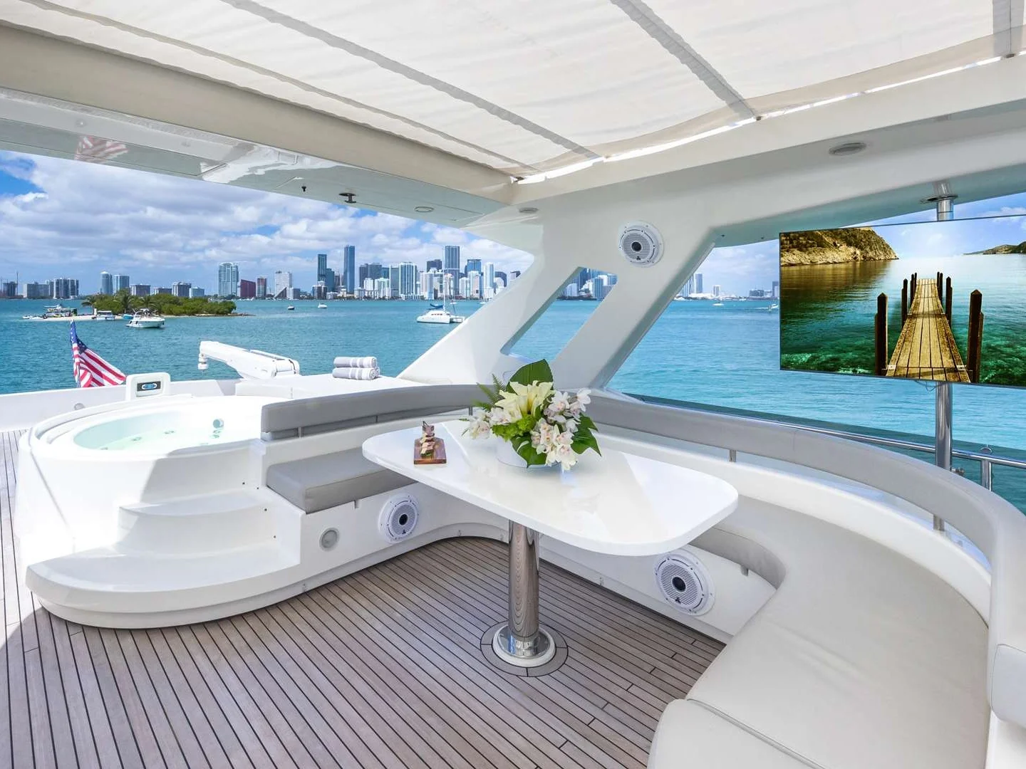 HOYA SAXA | Ferretti 87 - Photo 13
