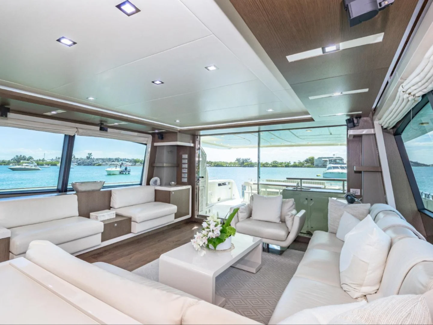 HOYA SAXA | Ferretti 87 - Photo 18