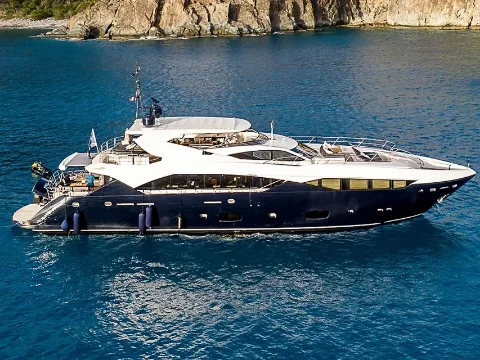 yacht-charter-caribbean-sunseeker-evereast