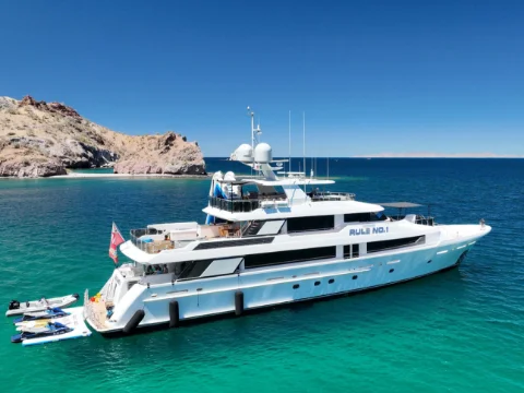 yacht-charter-caribbean-westport-ruleno1