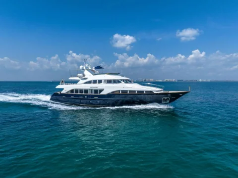 yacht-charter-caribbean-benetti-pour-another