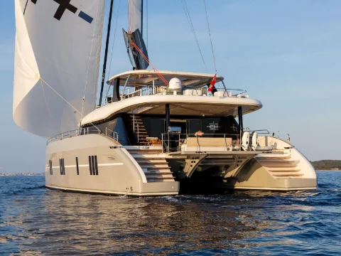 yacht-charter-catamaran-sunreef-caribbean