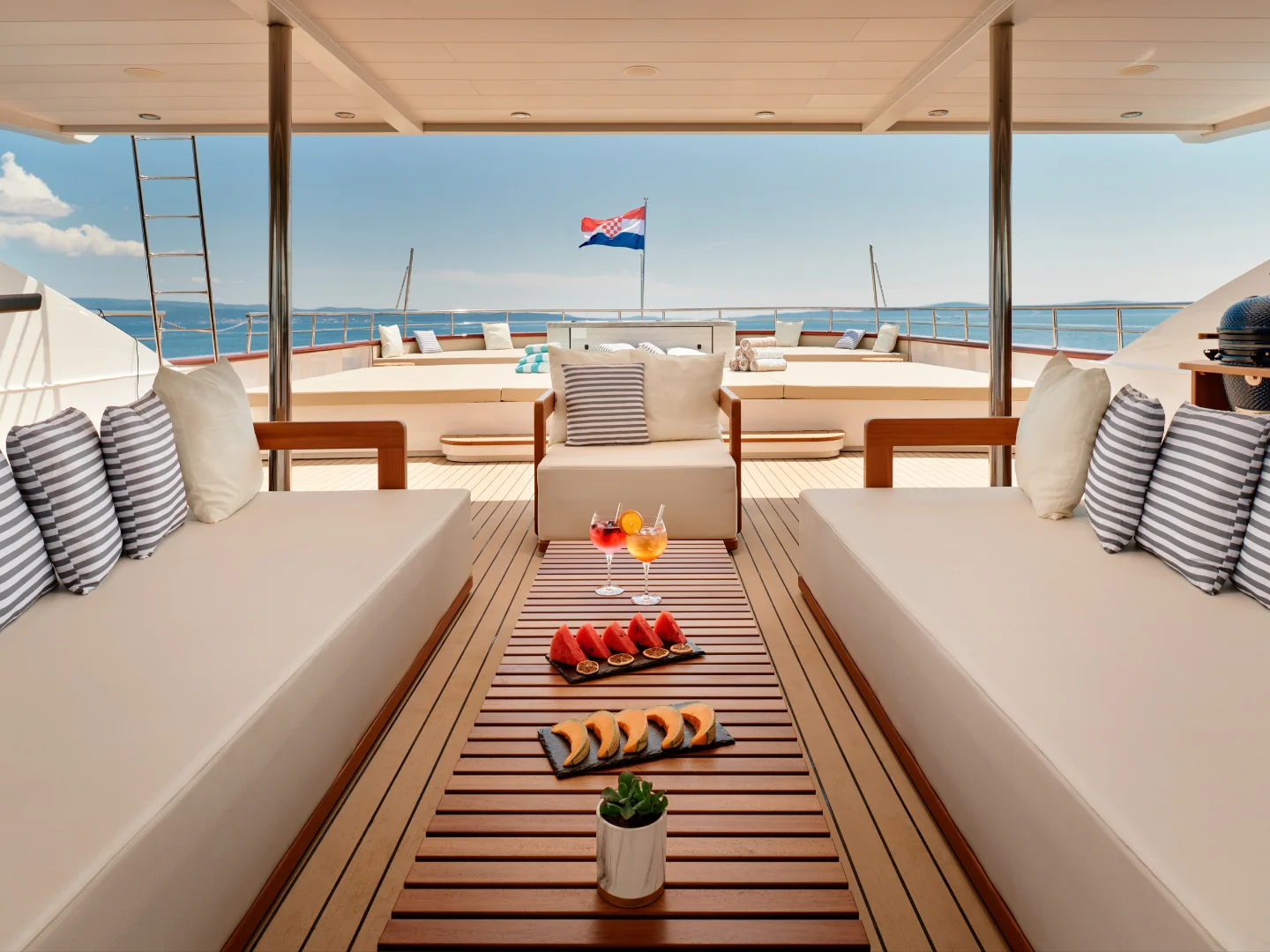 OHANA | Custom 49M - Photo 25