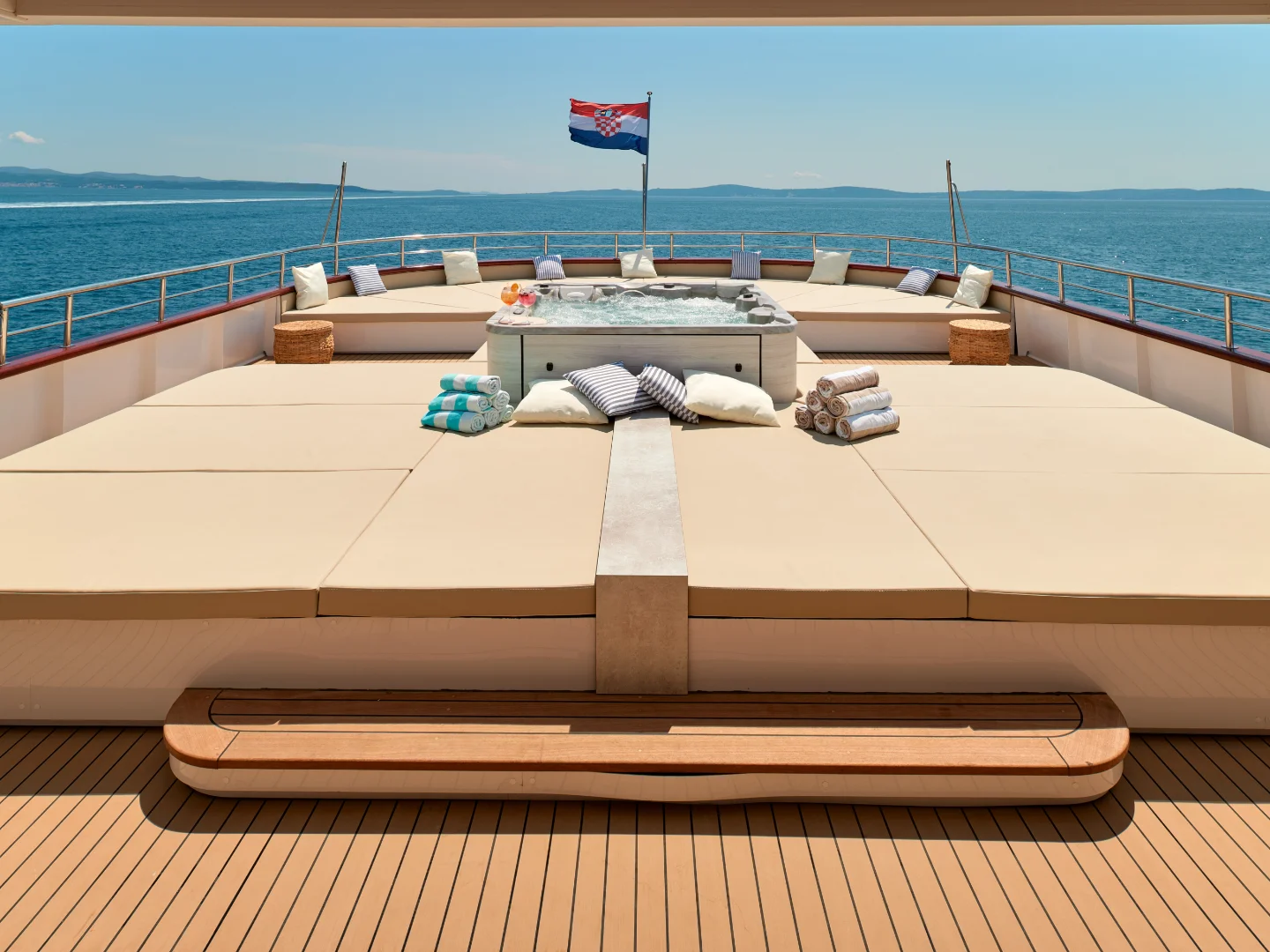 OHANA | Custom 49M - Photo 24