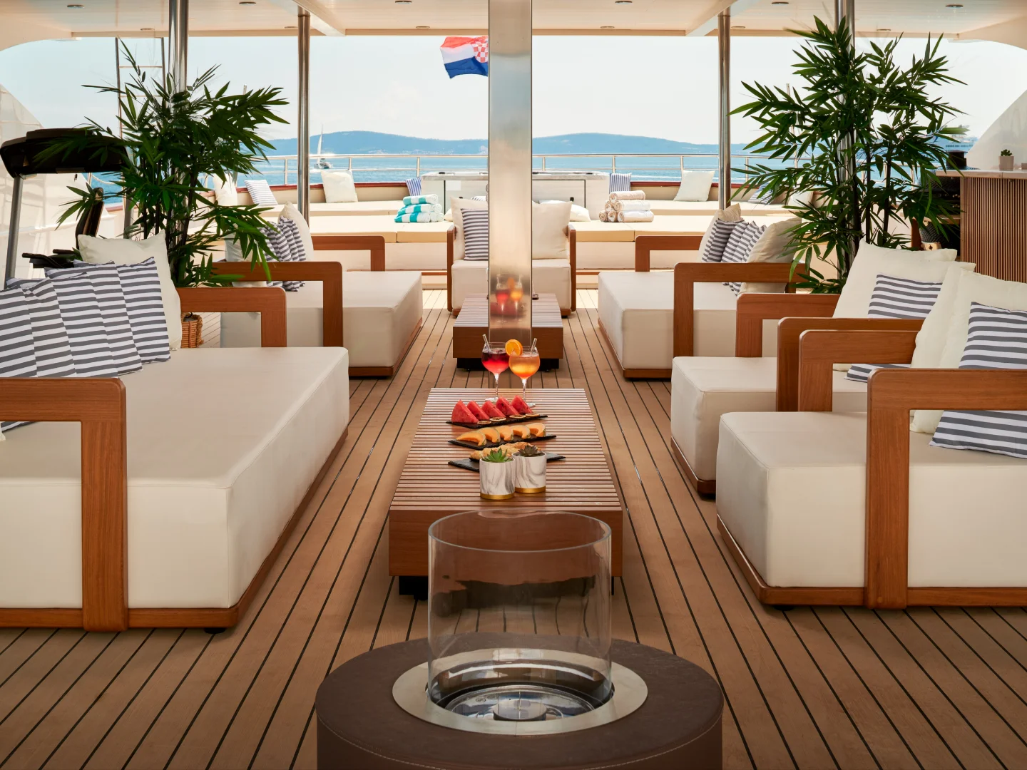 OHANA | Custom 49M - Photo 26