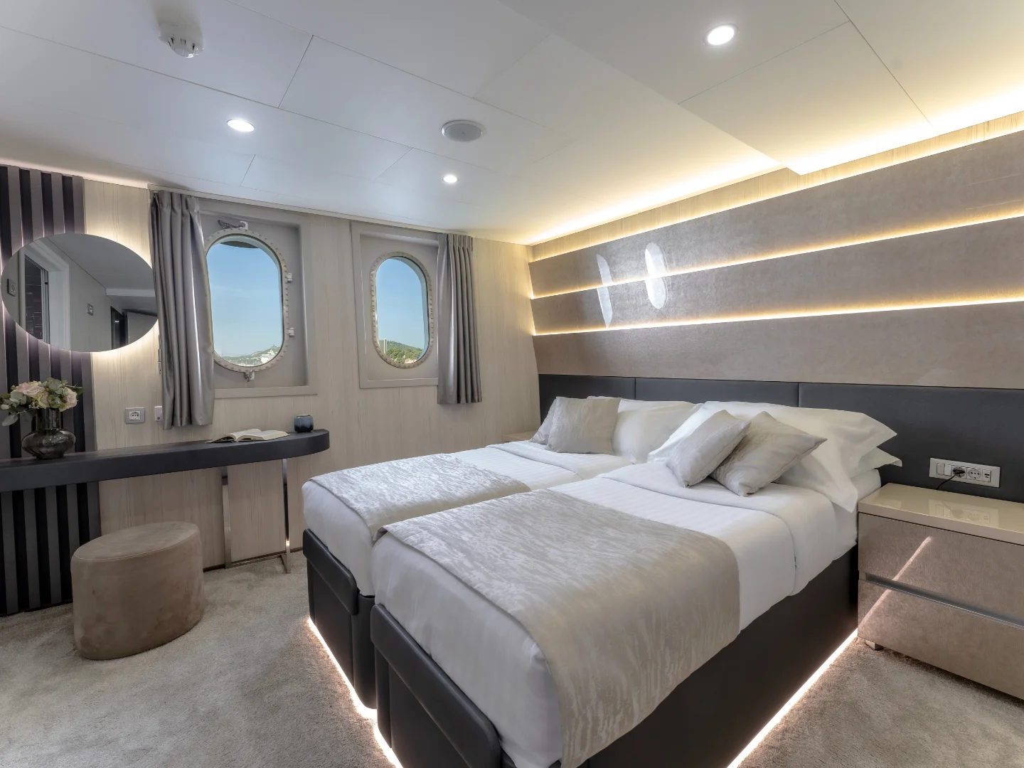 CRISTAL | Custom 49M - Photo 49