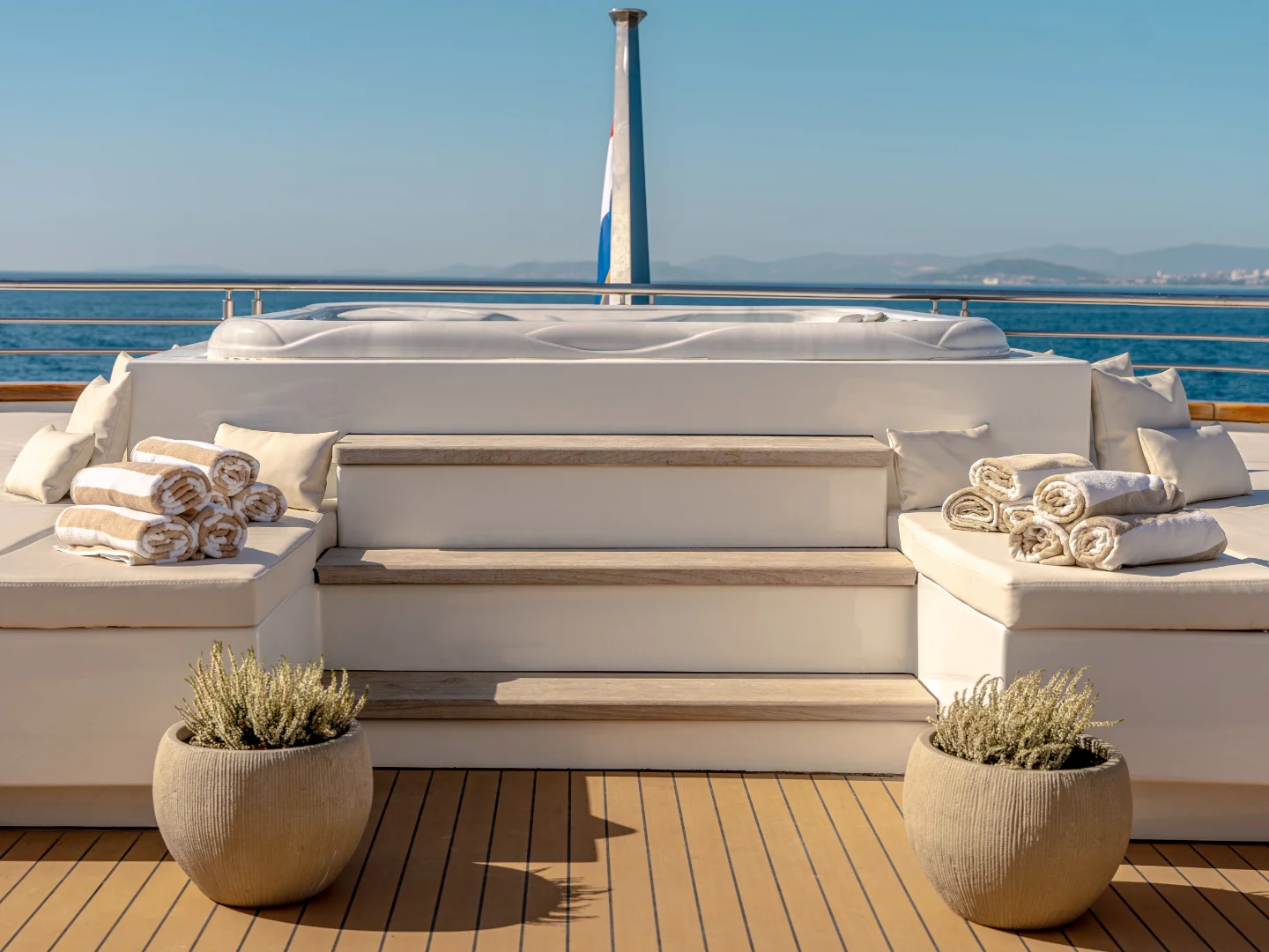 CRISTAL | Custom 49M - Photo 16