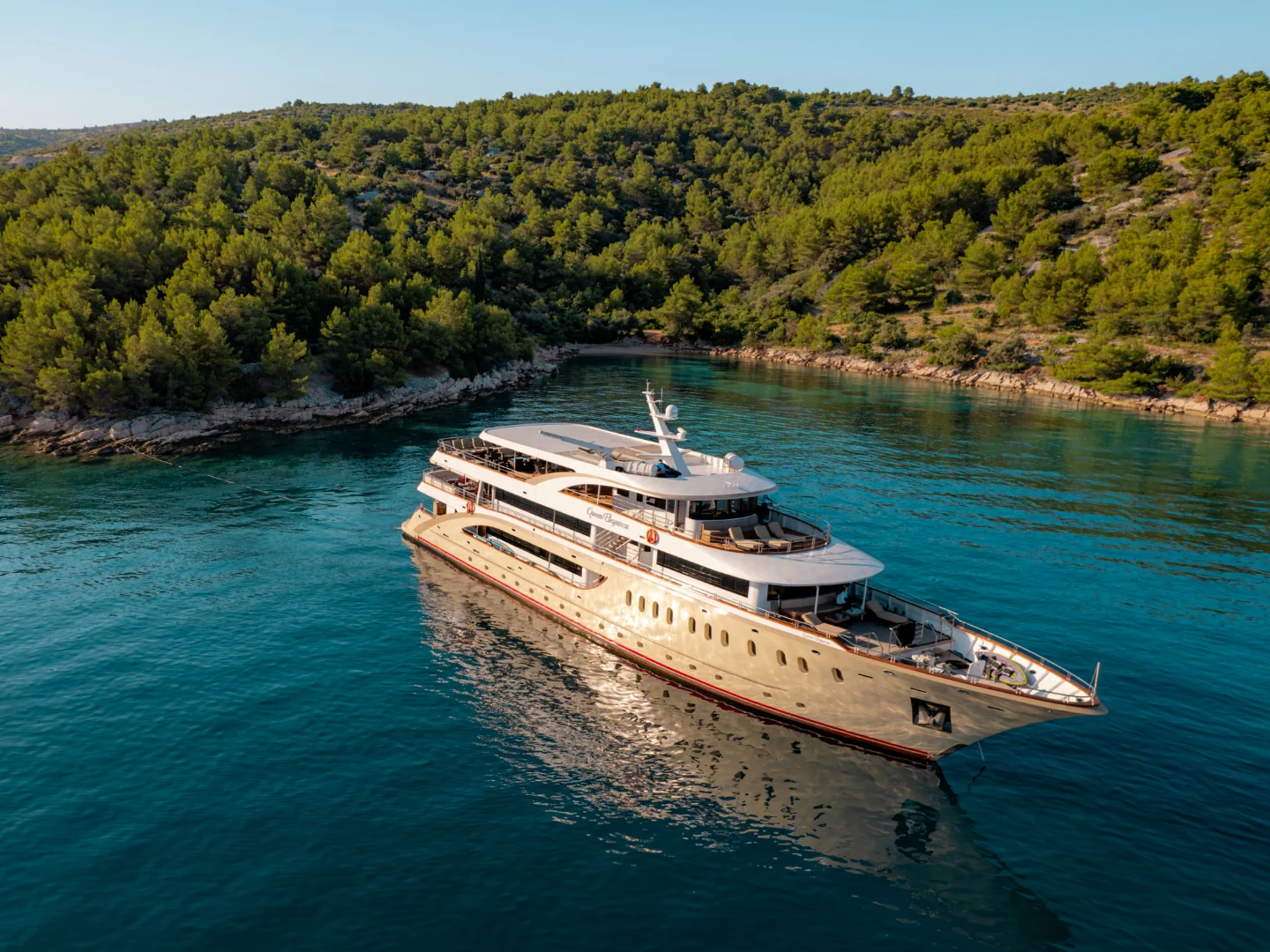 QUEEN ELEGANZA | Custom 49M - Photo 6