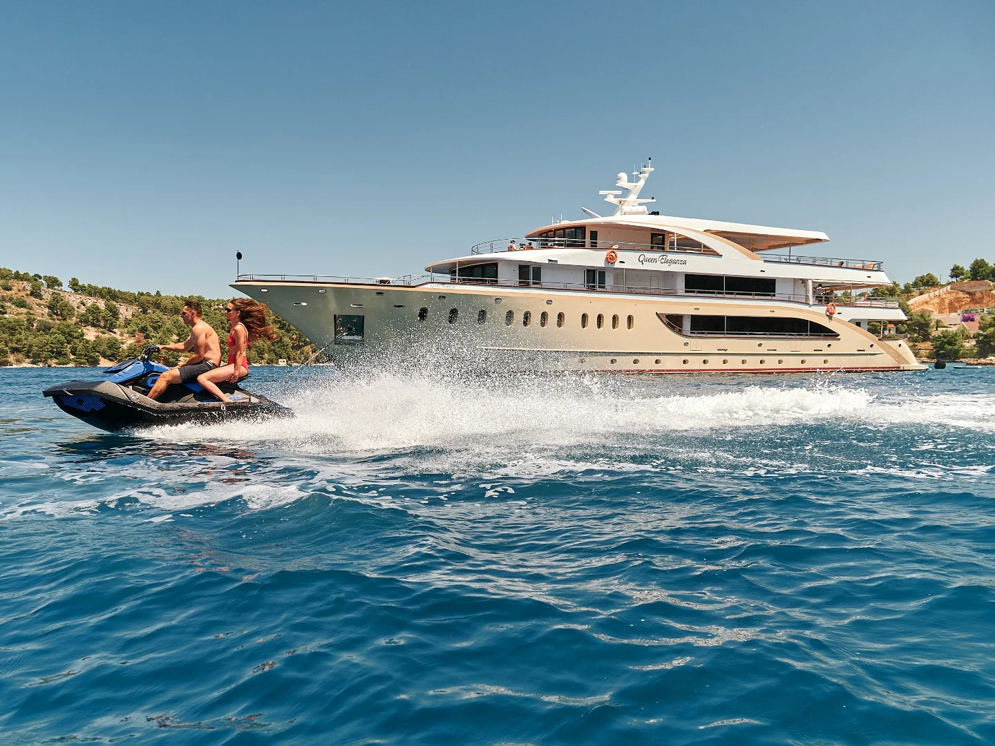 QUEEN ELEGANZA | Custom 49M - Photo 36
