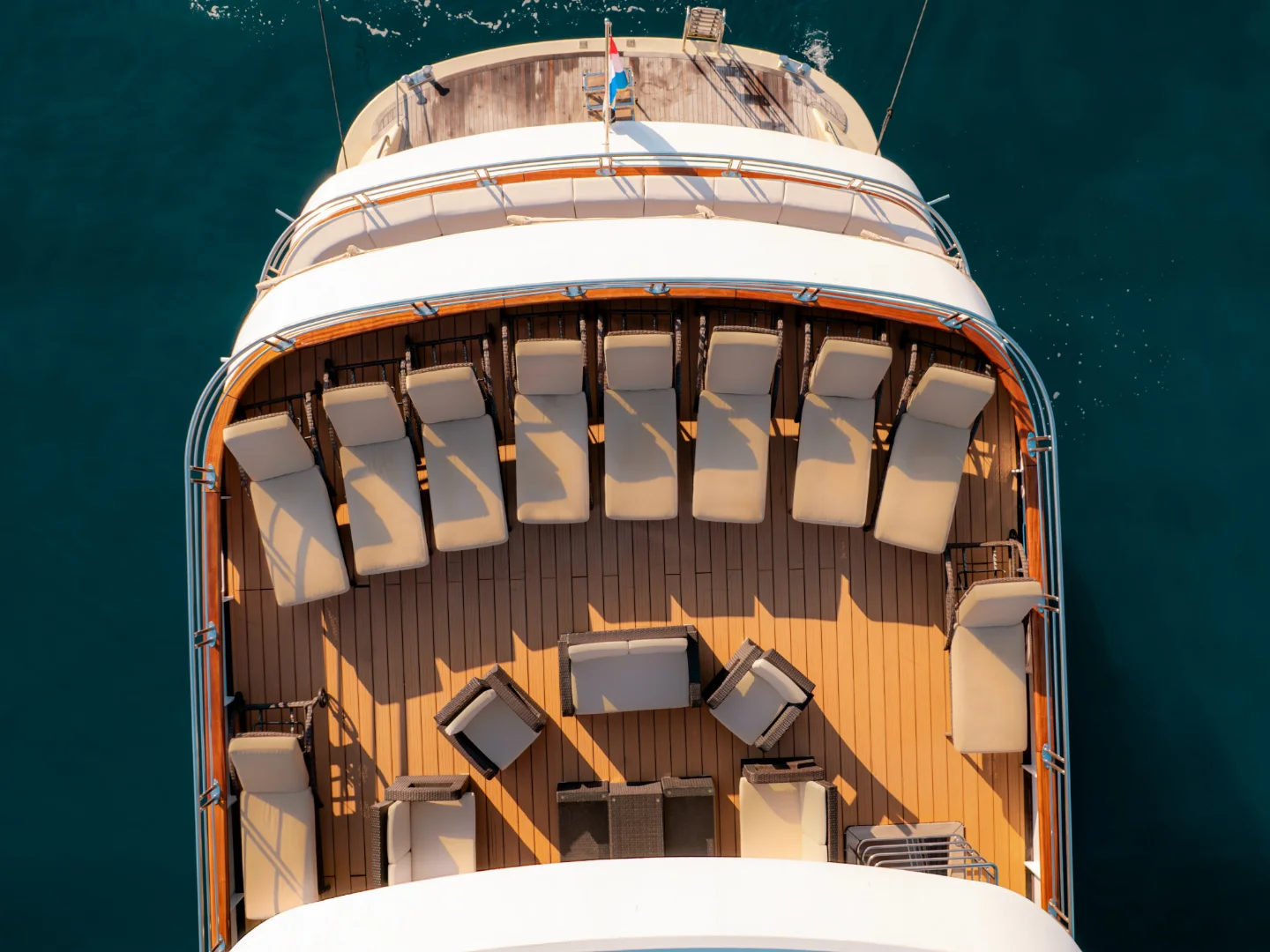 QUEEN ELEGANZA | Custom 49M - Photo 19