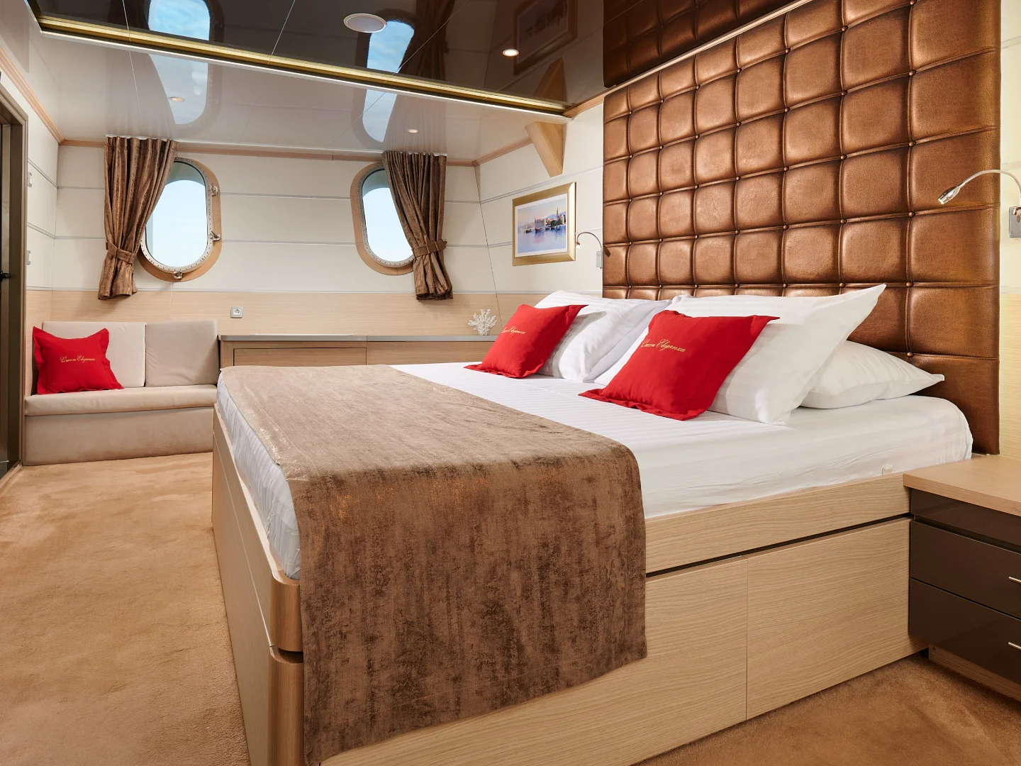 QUEEN ELEGANZA | Custom 49M - Photo 57