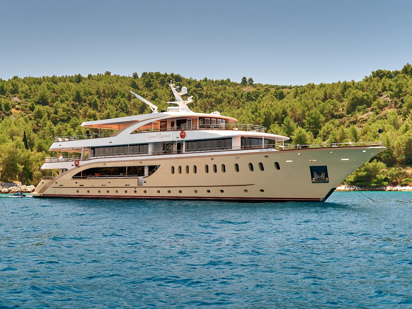 QUEEN ELEGANZA | Custom 49M - Photo 7