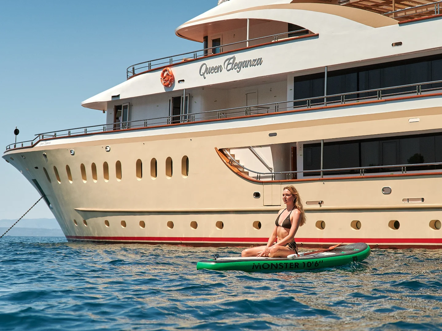 QUEEN ELEGANZA | Custom 49M - Photo 15