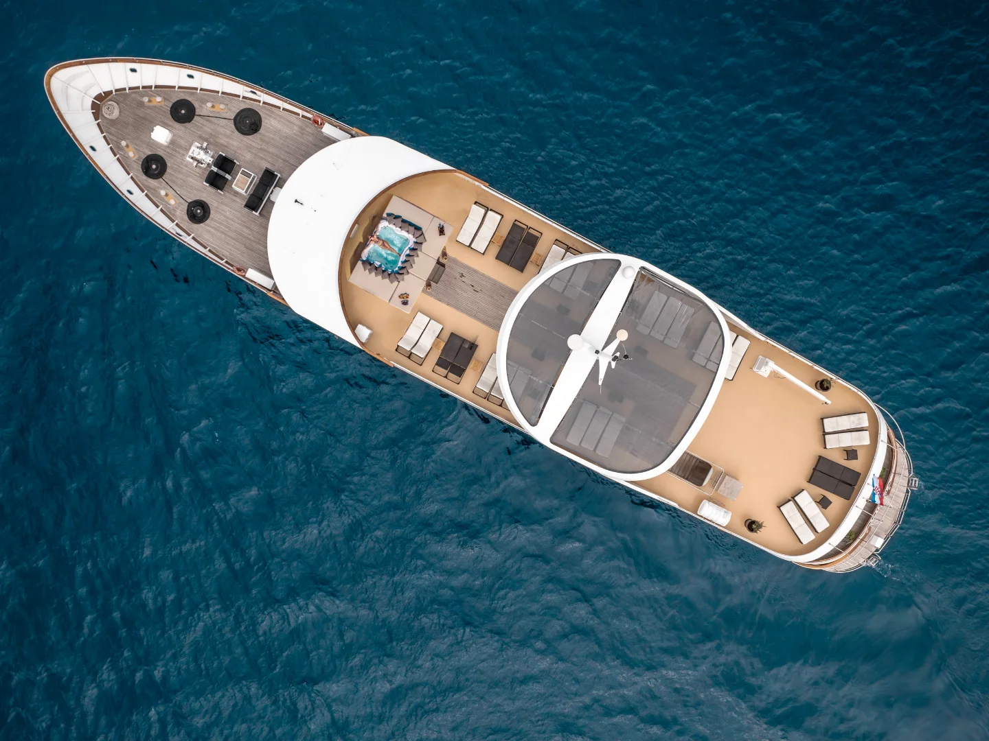 KARIZMA | Custom 48M - Photo 7