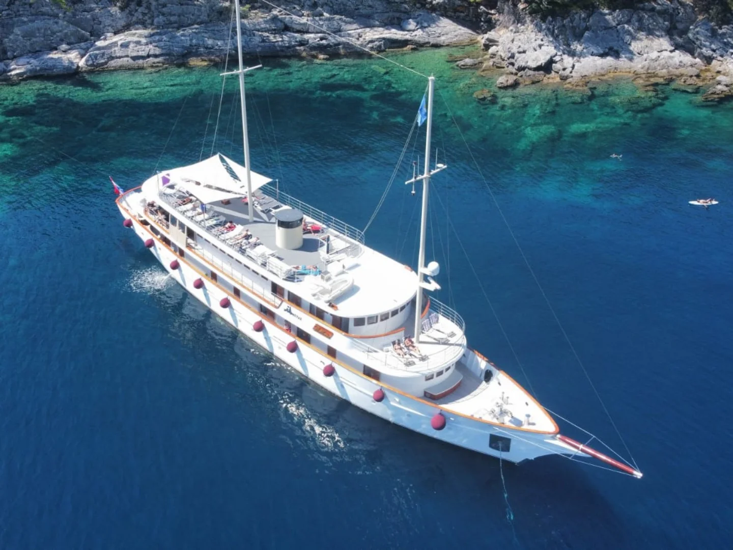 BELLEZZA | Custom 52M - Photo 9