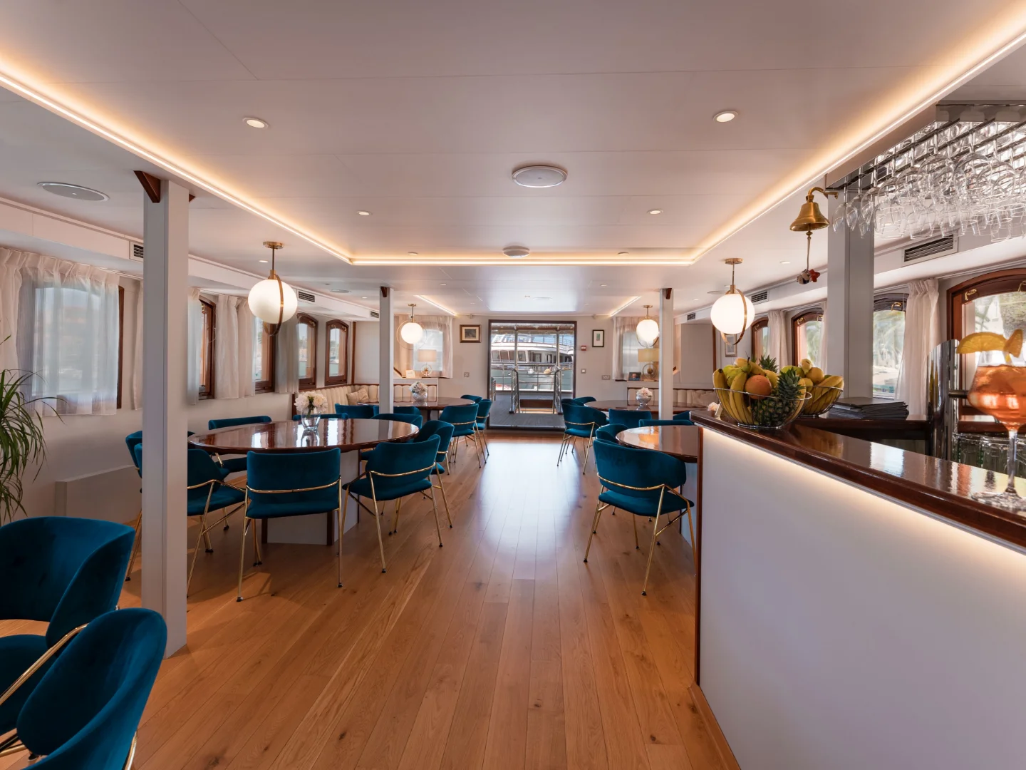 BELLEZZA | Custom 52M - Photo 19