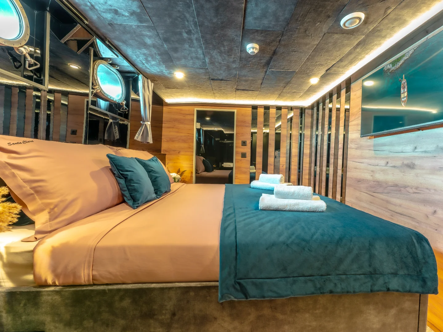 SANTA CLARA | Custom 27M - Photo 39