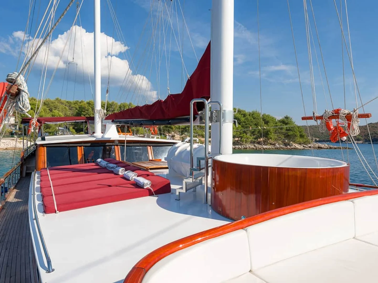 CROATIA | Custom 32M - Photo 12