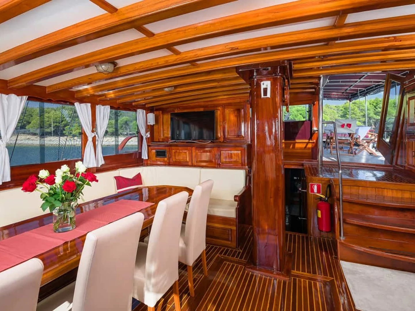 CROATIA | Custom 32M - Photo 30