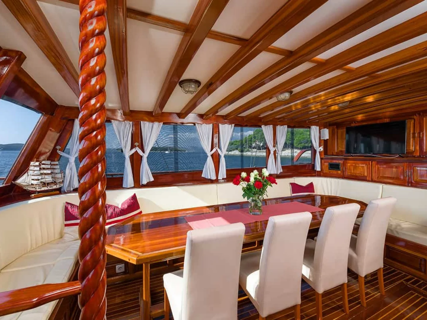 CROATIA | Custom 32M - Photo 31
