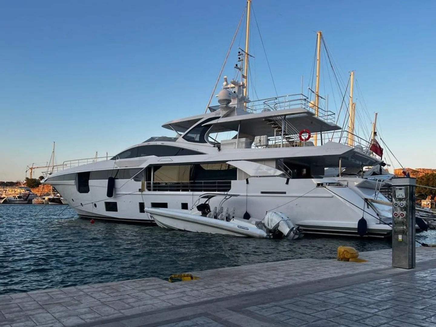 LOVE T | Azimut Grande 35  - Photo 11
