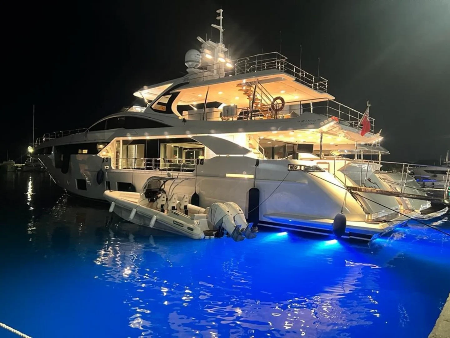 LOVE T | Azimut Grande 35  - Photo 16