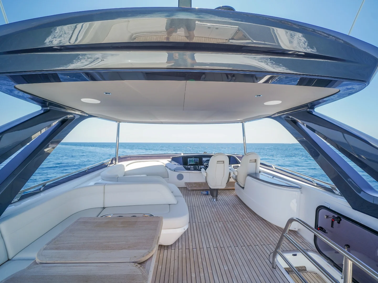 NEGOTIATOR II | Princess S72 - Photo 8