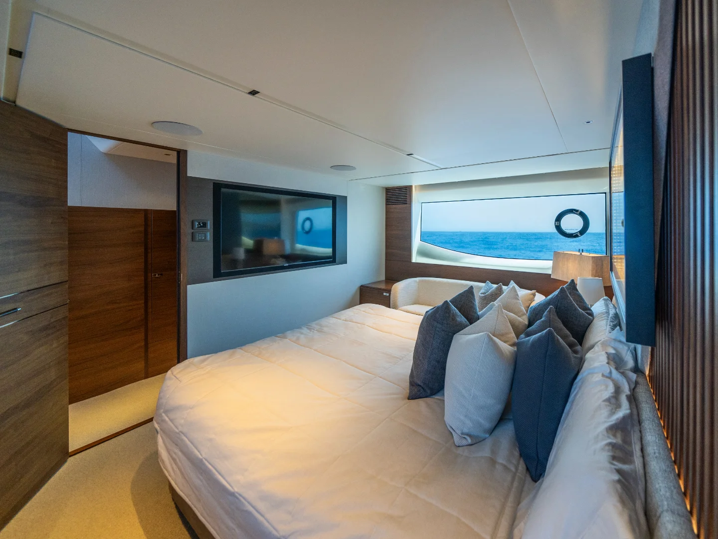 NEGOTIATOR II | Princess S72 - Photo 22
