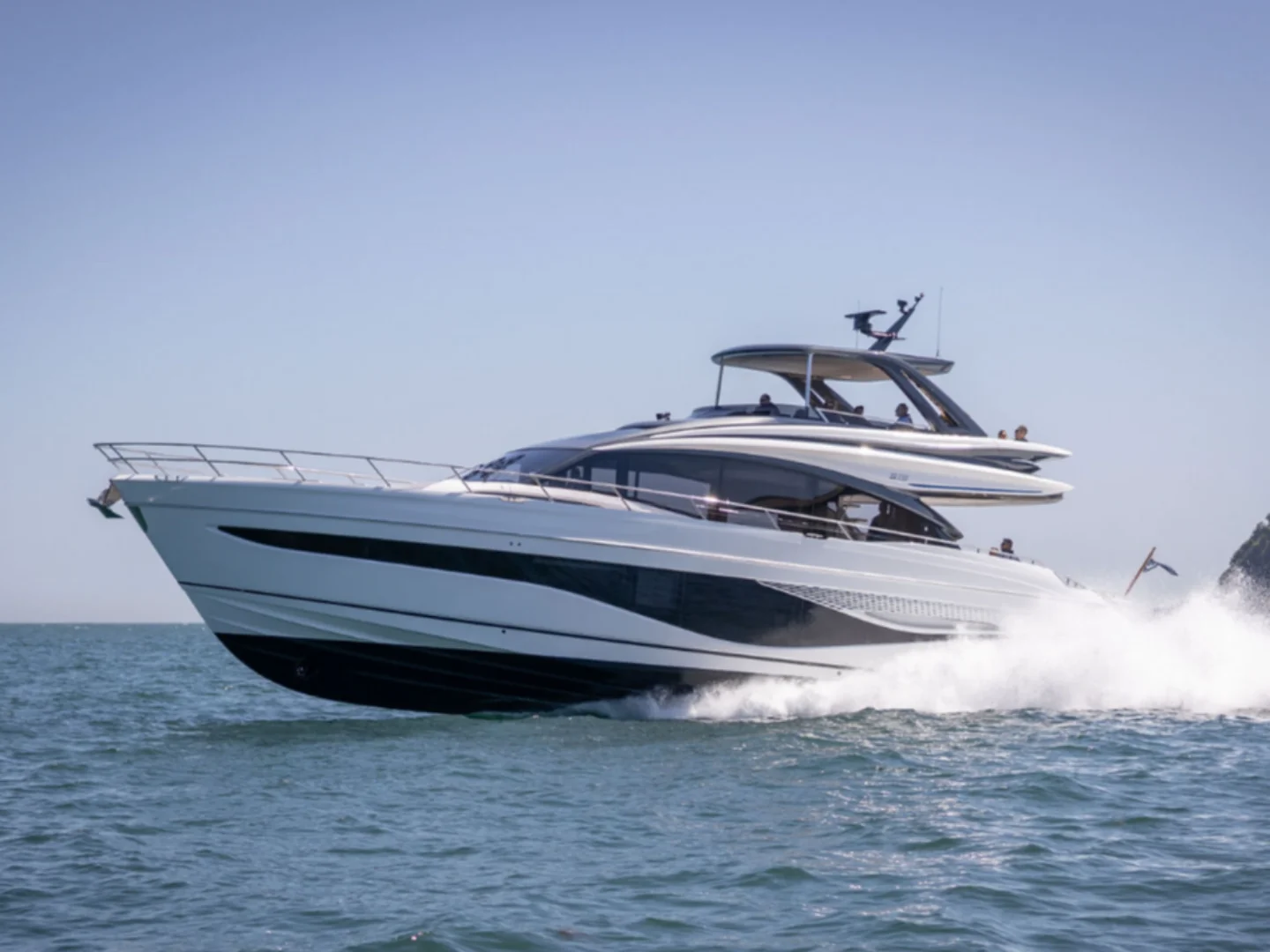 NEGOTIATOR II | Princess S72 - Photo 53