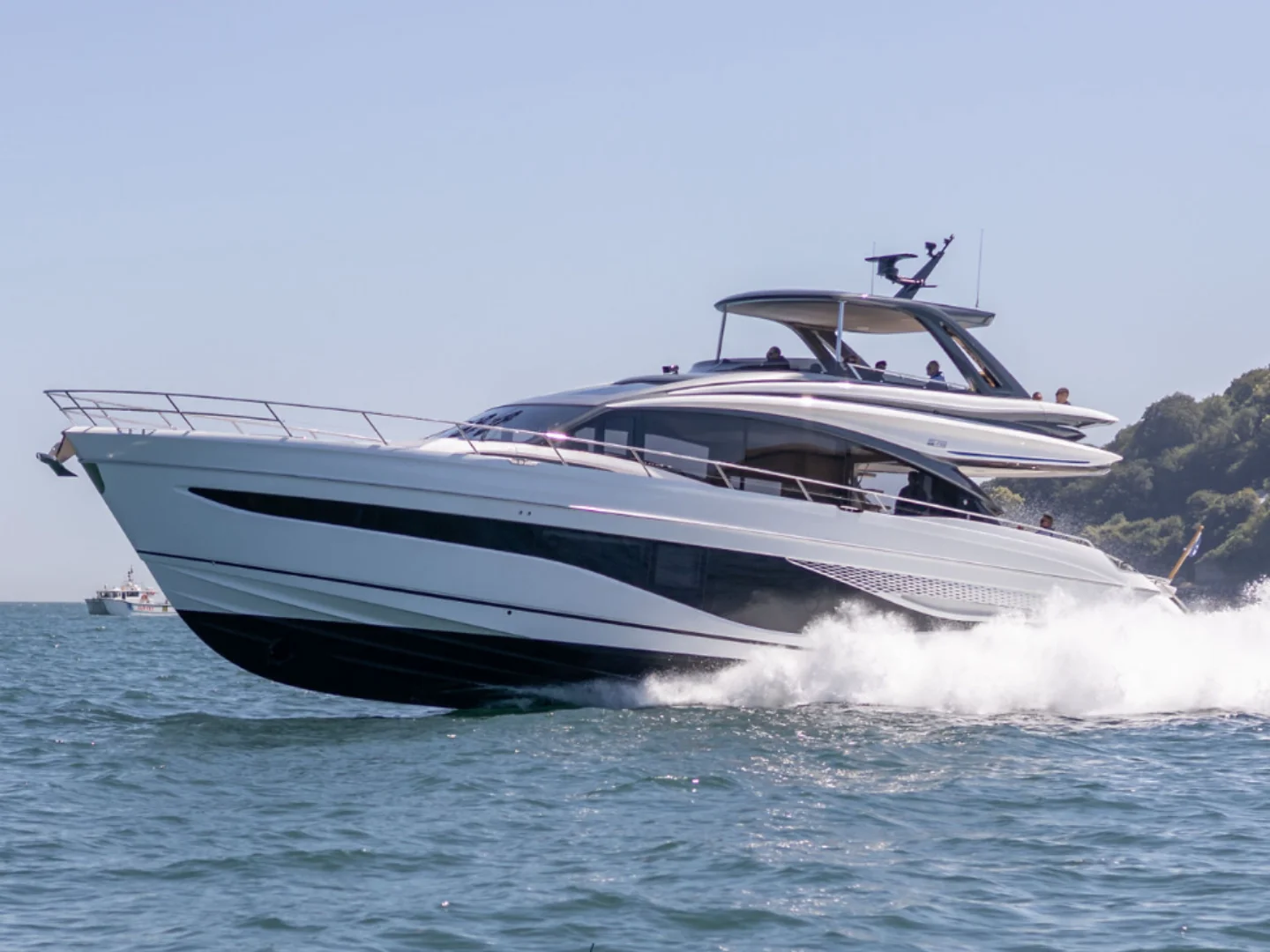 NEGOTIATOR II | Princess S72 - Photo 57