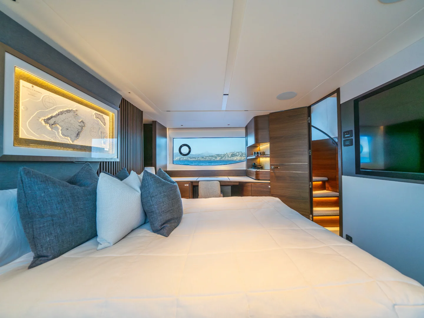 NEGOTIATOR II | Princess S72 - Photo 26