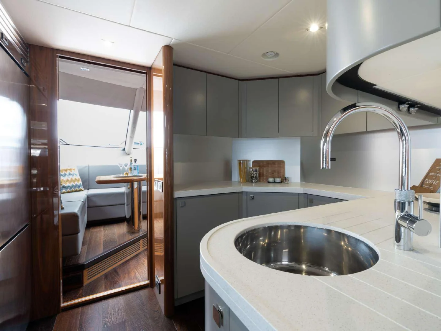 SEAWATER II | Sunseeker 86 - Photo 21