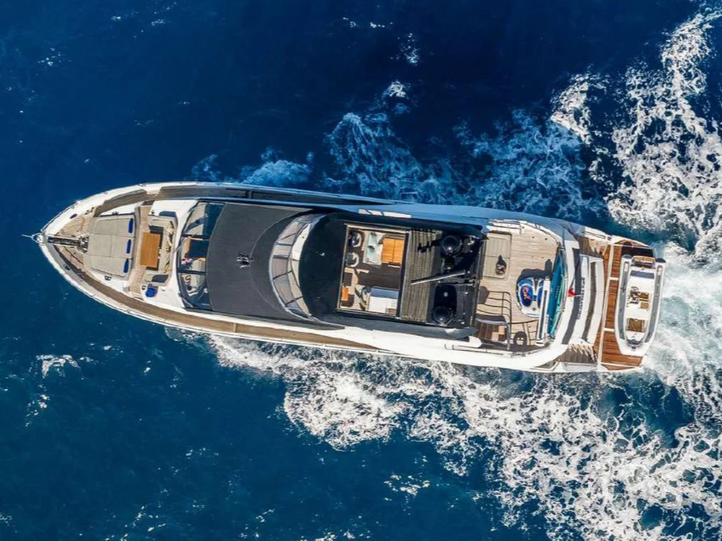 SEAWATER II | Sunseeker 86 - Photo 2