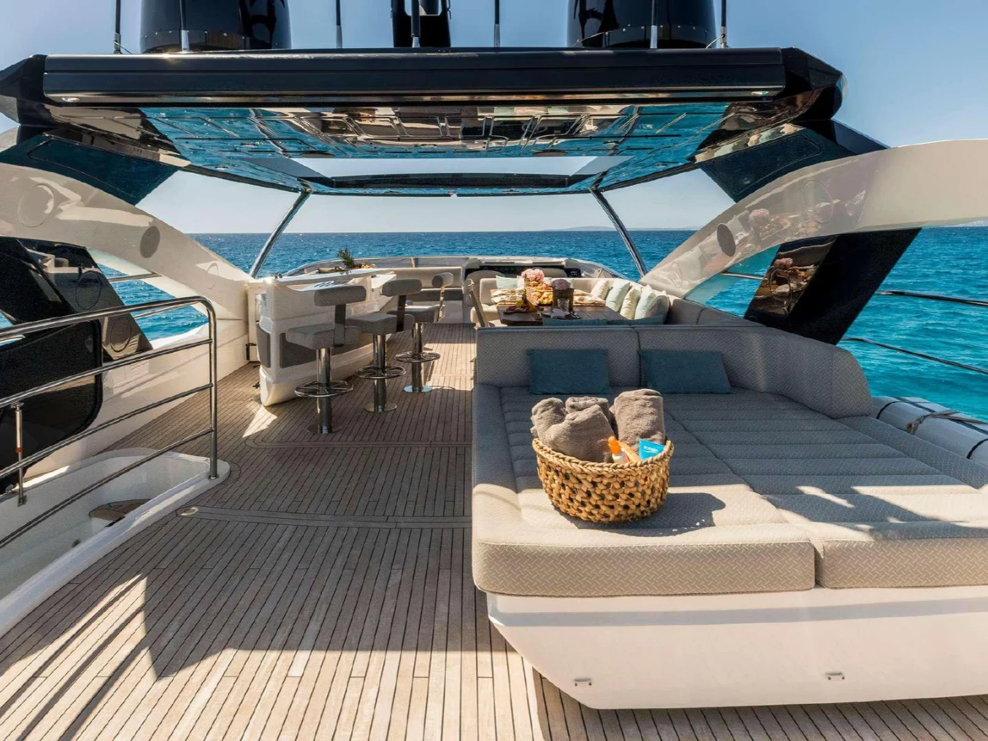 SEAWATER II | Sunseeker 86 - Photo 13