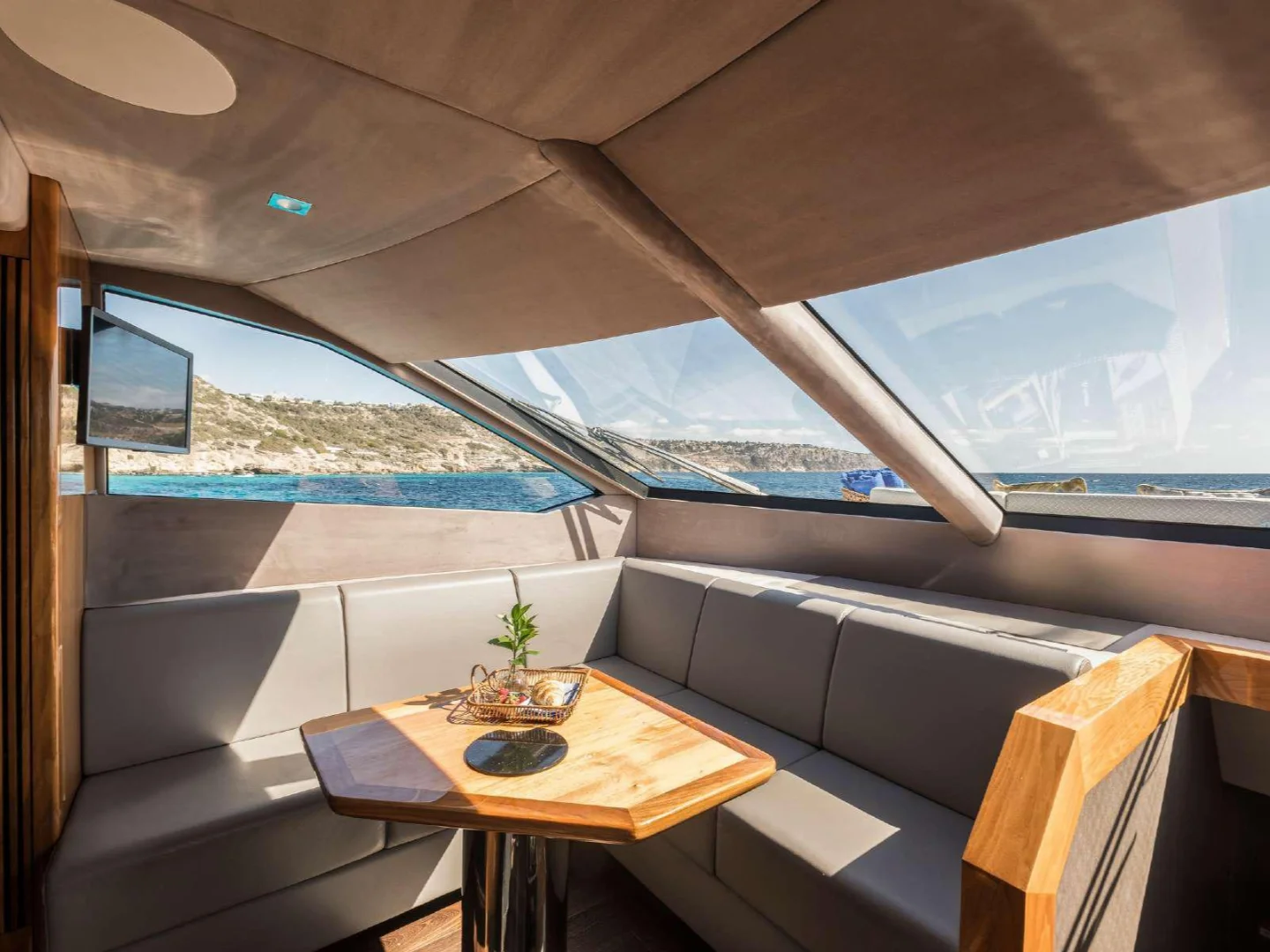 SEAWATER II | Sunseeker 86 - Photo 22
