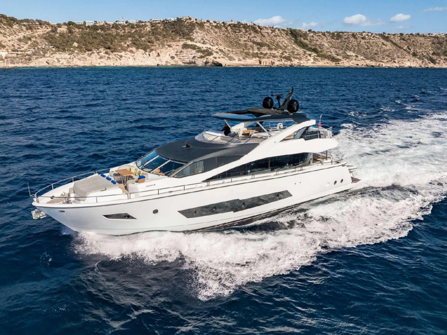 SEAWATER II | Sunseeker 86 - Photo 3