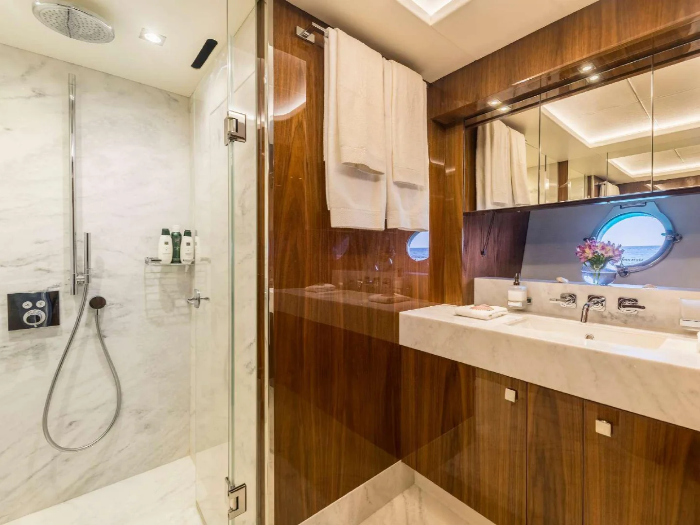 SEAWATER II | Sunseeker 86 - Photo 33
