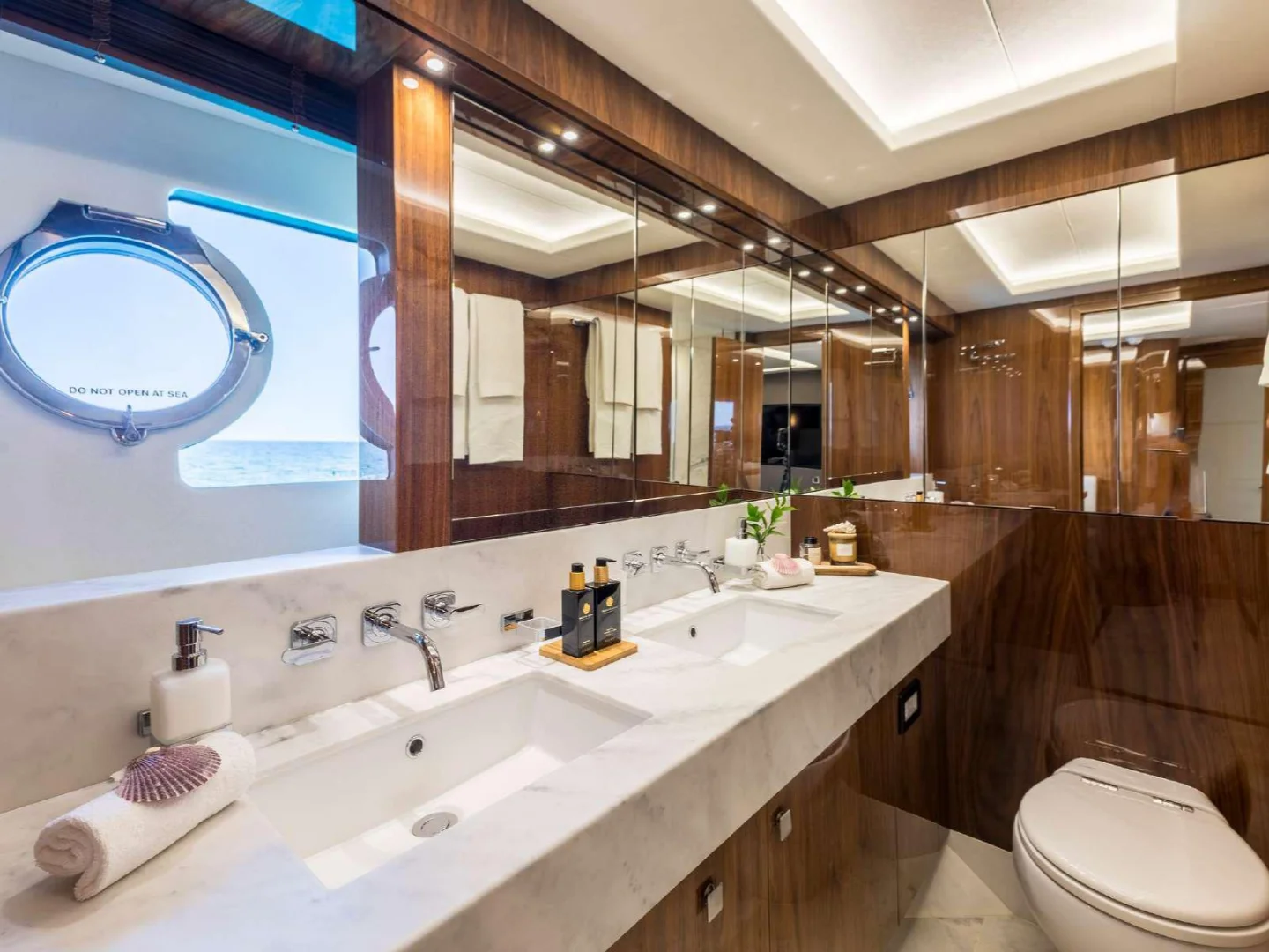 SEAWATER II | Sunseeker 86 - Photo 28