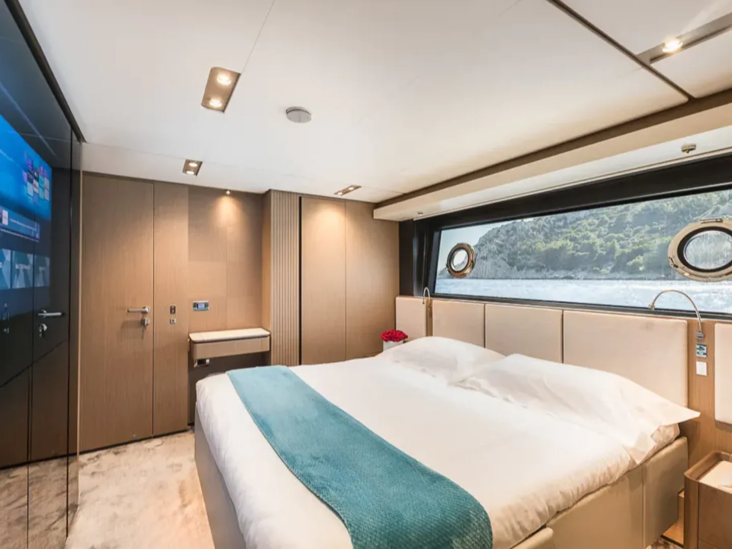 NAILU + | Ferretti 1000 - Photo 29