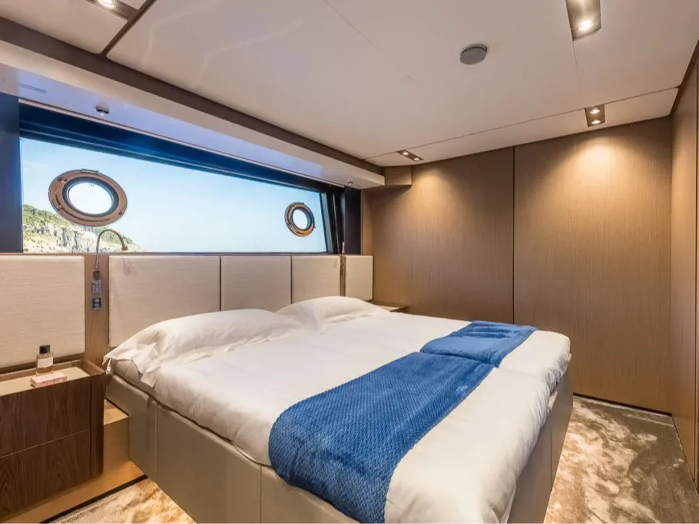 NAILU + | Ferretti 1000 - Photo 32