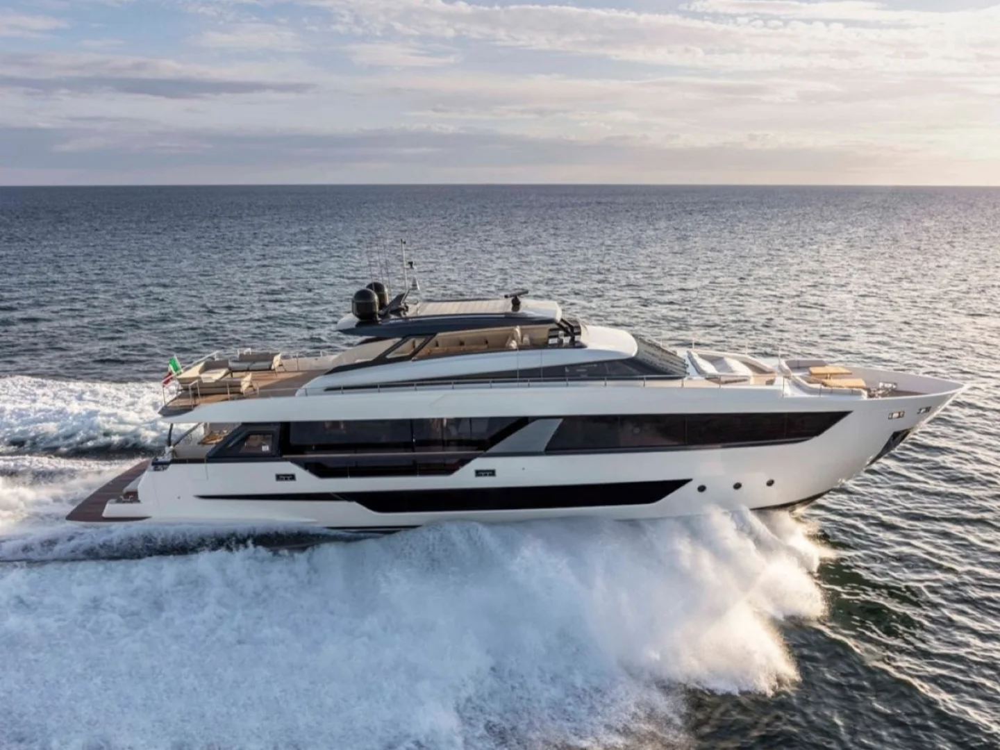 NAILU + | Ferretti 1000 - Photo 5