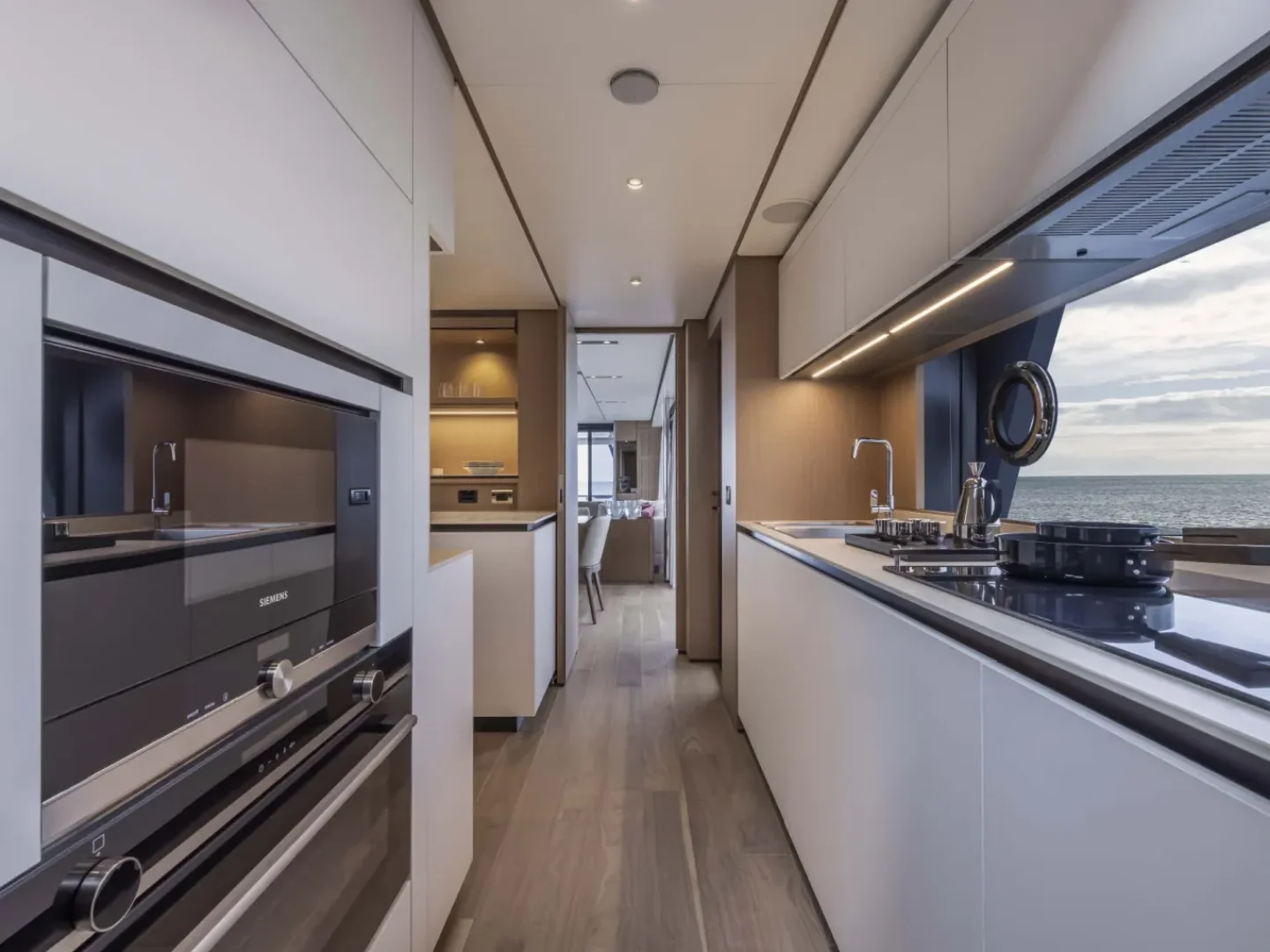 NAILU + | Ferretti 1000 - Photo 21