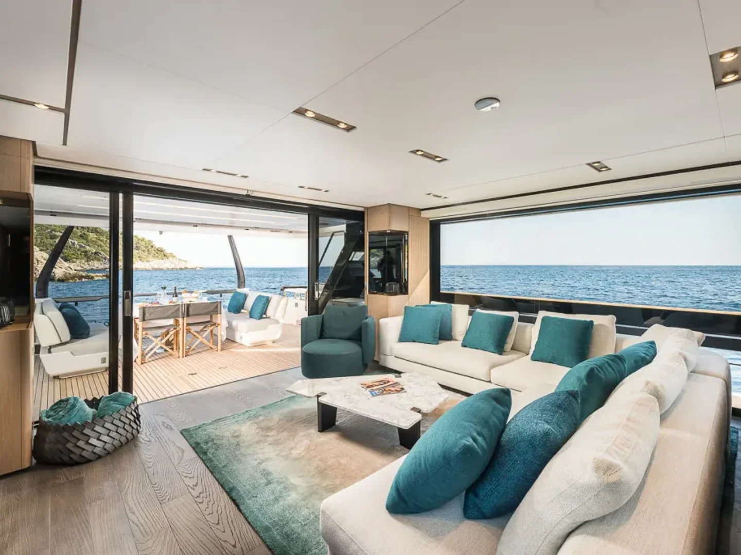 NAILU + | Ferretti 1000 - Photo 18