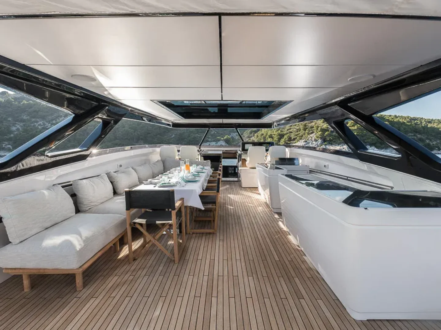NAILU + | Ferretti 1000 - Photo 13