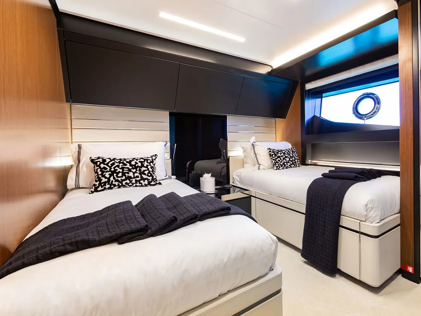 LEMON NOT LIME | Riva Corsaro 102 - Photo 27