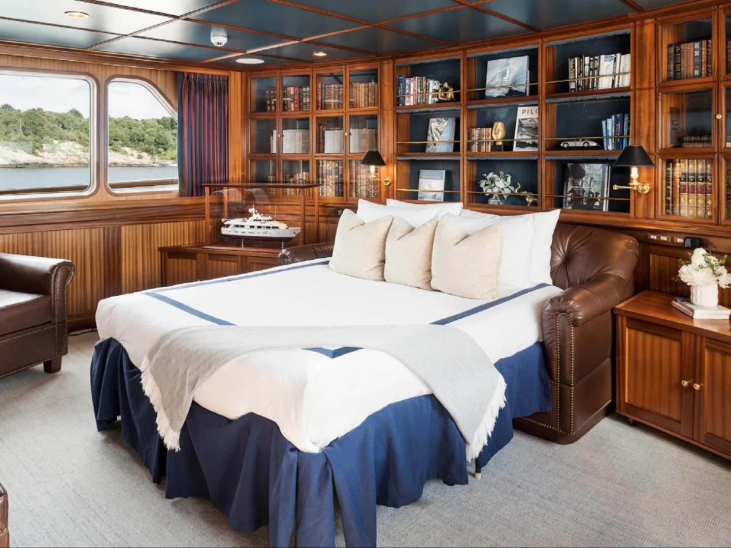 LADY VICTORIA | Feadship 120 - Photo 16