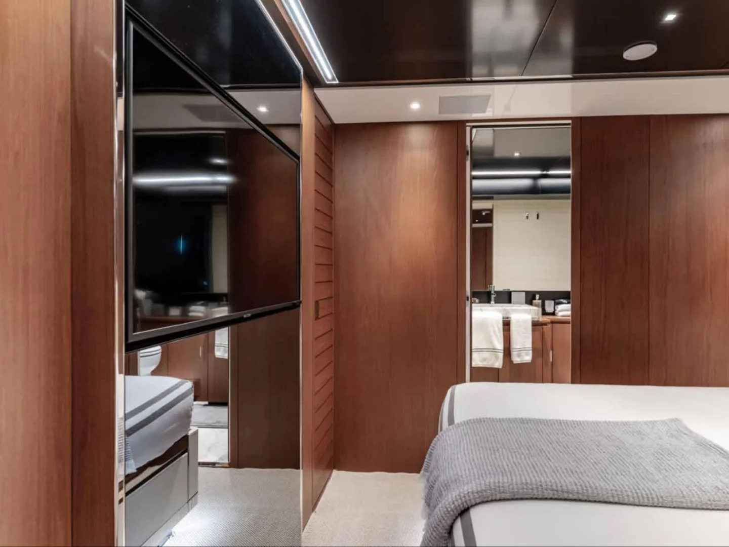 BEYOND BEYOND | Riva 90 Argo - Photo 23