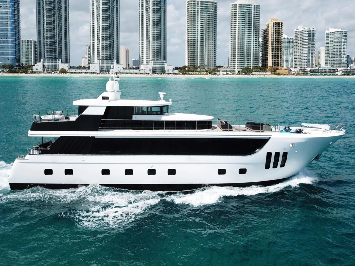 PRIVILEGE | Custom Line 112' - Photo 3