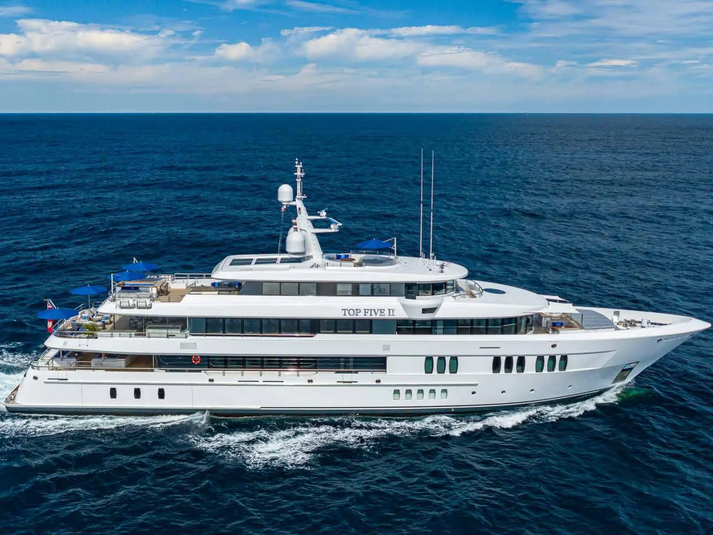 TOP FIVE II | Royal Hakvoort 200