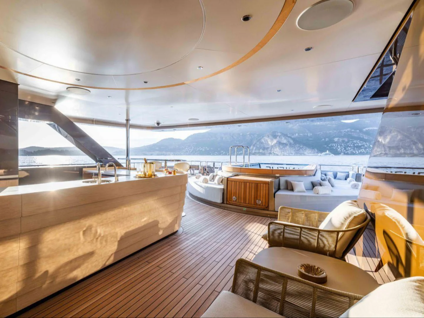 MY Anjelif | Columbus 50M - Photo 12